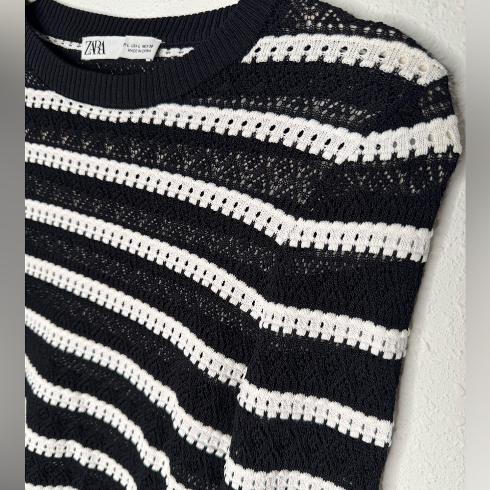 Zara black and white striped sweater is size L but it runs small, - Picture 9 of 12